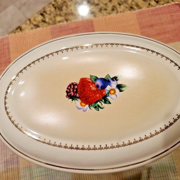 Knott's Berry Farm Oval Ceramic Cookie Storage Canister w/Attached Hinged Lid - Picture 3 of 7